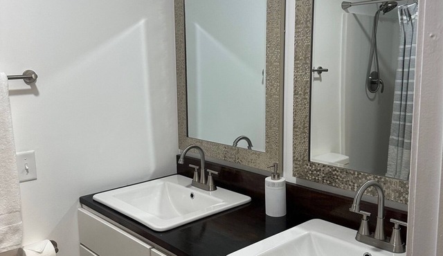 Spacious newly remodeled 2-bed 2 bath - 8 miles from Brewton Parker University