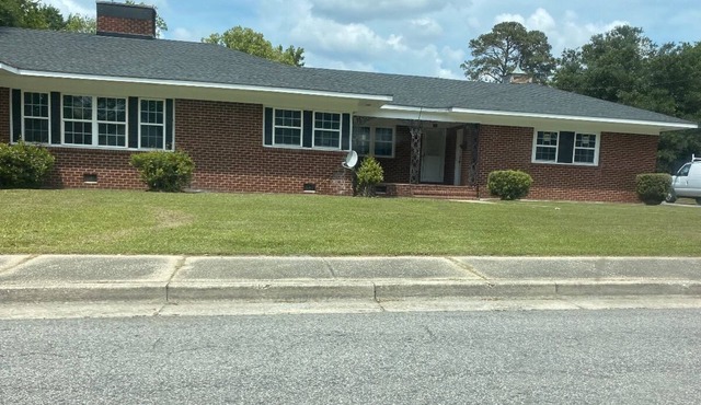Spacious, Newly Renovated 3BR Gem in Lumberton