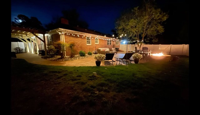 Spacious newly renovated home on Riverside Drive with Gameroom & Fire Pit