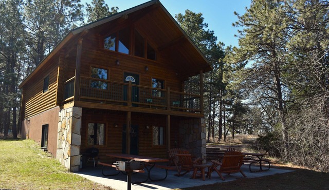 Spacious Niobrara River Cabin