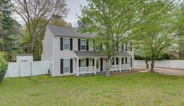 Spacious Norcross Home ~ 21 Mi to Downtown Atlanta