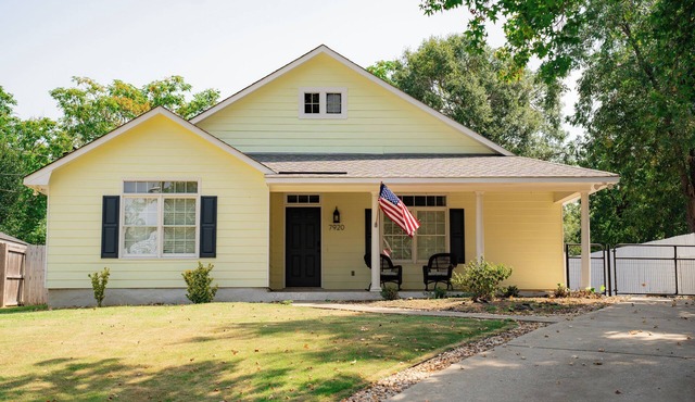 Spacious North Columbus 4-bedroom 3 bathroom home perfect for large groups