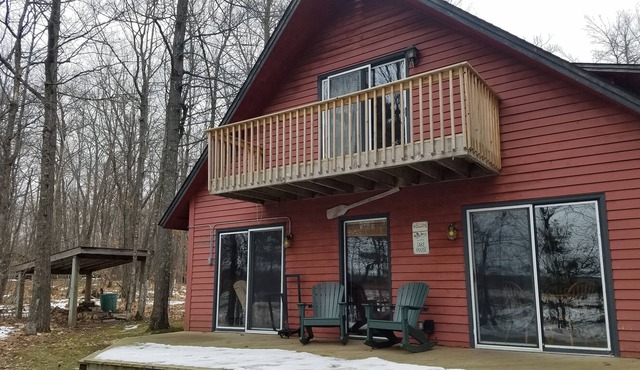 Spacious Northwoods Lakefront Retreat!