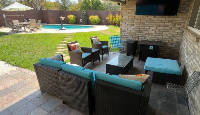 Spacious Oasis Retreat for Family & Work – Filled with Comfort - Fast Wi-Fi