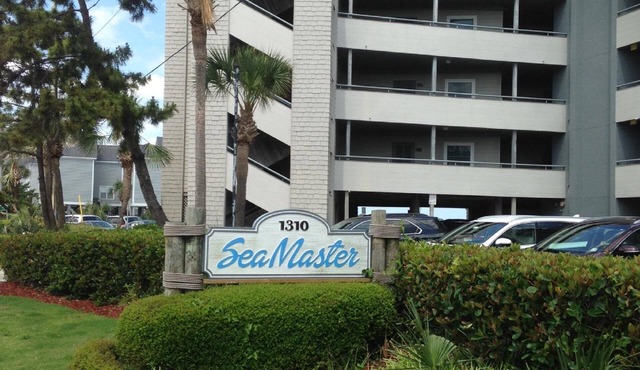 Spacious Ocean front first floor pool side Condo in Garden City Beach 3BR 3BA