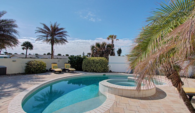 Spacious Oceanfront House has Private Pool, Ocean Deck and Panoramic Ocean Views