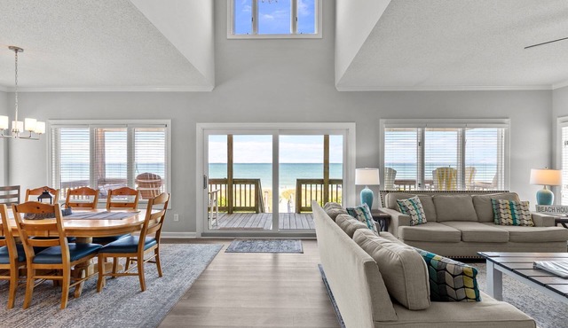 Spacious Oceanfront House, Dog Friendly, Ocean Front, Private Beach Access!