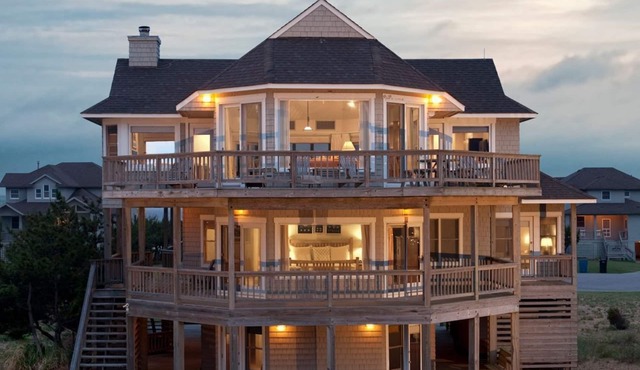 Spacious Oceanfront House! Wrap-Around Porch