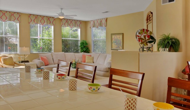 Spacious Oceanside Executive Home Close to beach