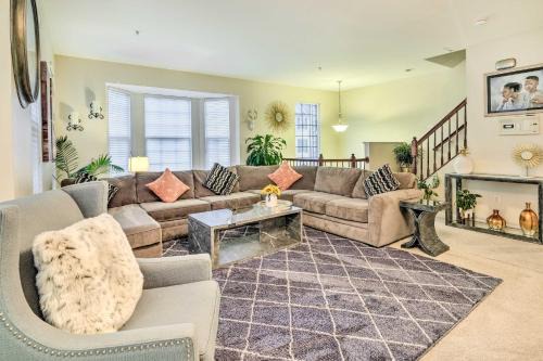 Spacious Odenton Townhome 21 Mi to Baltimore