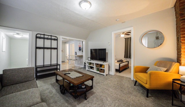 Spacious Ohio City Retreat