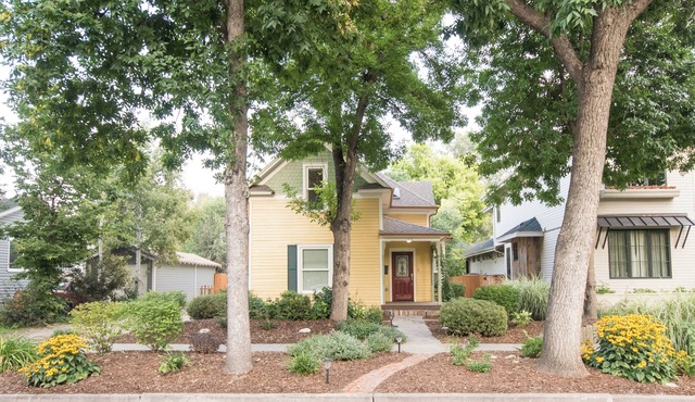 Spacious Old Town Home Walk to Dining & Culture!