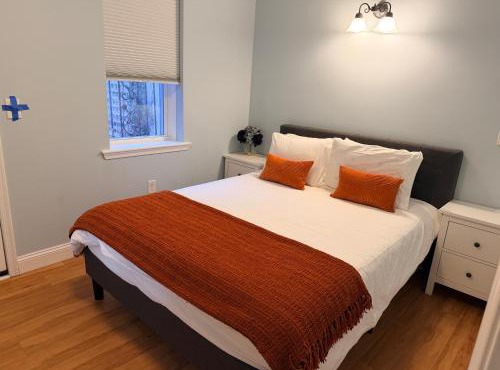 Spacious one bedroom Apartment in University City