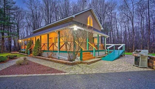 Spacious Oneida Retreat w/Game Room!