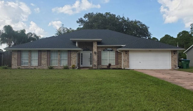 Spacious open concept home near the beaches and Disney attractions