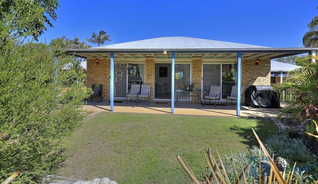 Spacious Open Plan Villa with Complex Pool