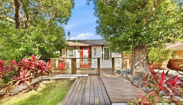 Spacious Orlando Retreat w/Backyard Oasis Near Downtown & Attractions