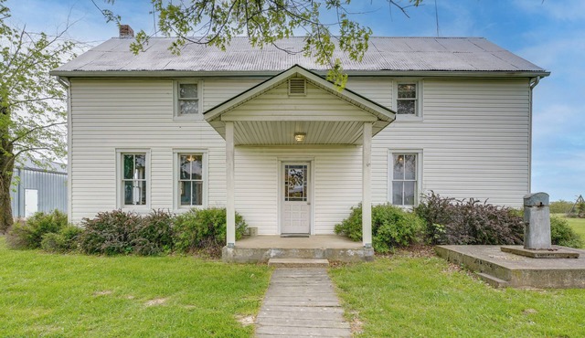 Spacious Owensville Getaway w/Winery On-Site!