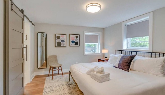 Spacious & Peaceful- Historic Franklin Quadplex