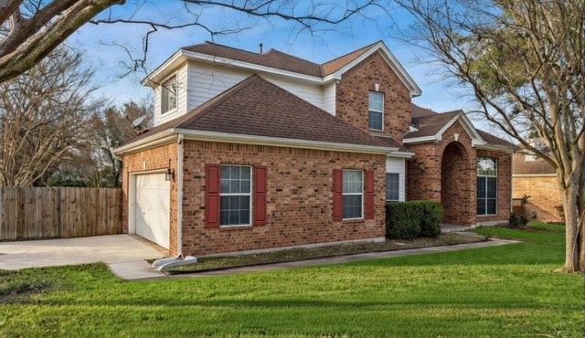 Spacious & Peaceful Home in Central Austin