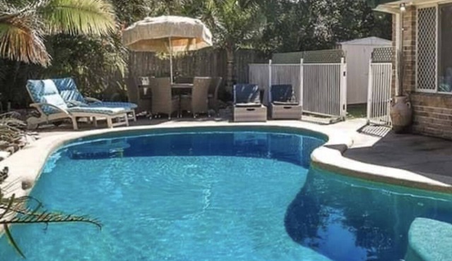 Spacious Pet Friendly Home with Private Pool 5mins from Mooloolaba Beach