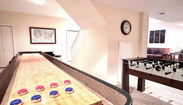 Spacious Pet Friendly Home w/Game & Exercise Room