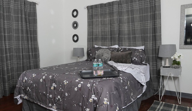 Spacious Pet-Friendly 5BR, Sleeps 12+, Ideal for Families & Extended Stays