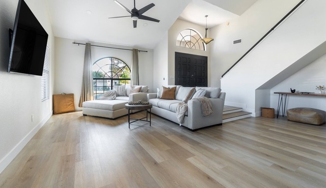 Spacious Pet Friendly 5BR with Pool In Glendale by RedAwning