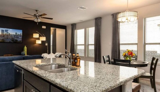Spacious Pet Friendly - 7 Miles to Eagle Mountain Lake