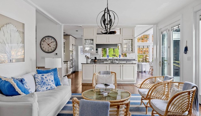 Spacious Peter Pond Coastal Retreat