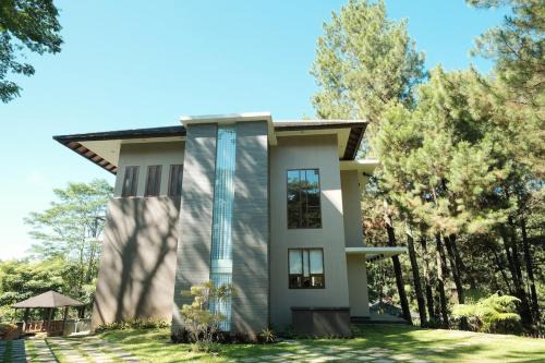 Spacious Pine Forest Villa for MAX 15