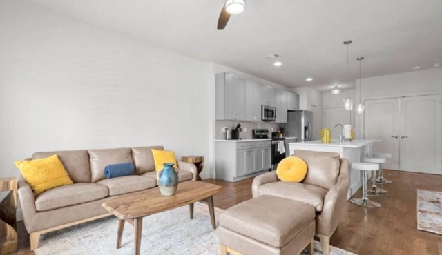 Spacious Plaza 2BED Apartment