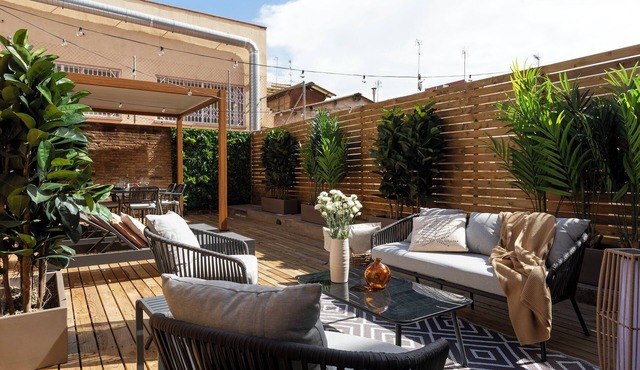 Spacious Poblenou Apartment with Private Terrace Near the Beach