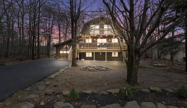 Spacious Pocono Retreat with Hot tub, Fire Pit, Game rooms, and 2 family rooms