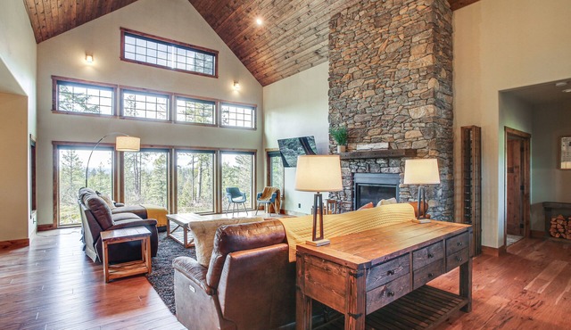 Spacious Priest River Retreat: 35 Mi to Schweitzer