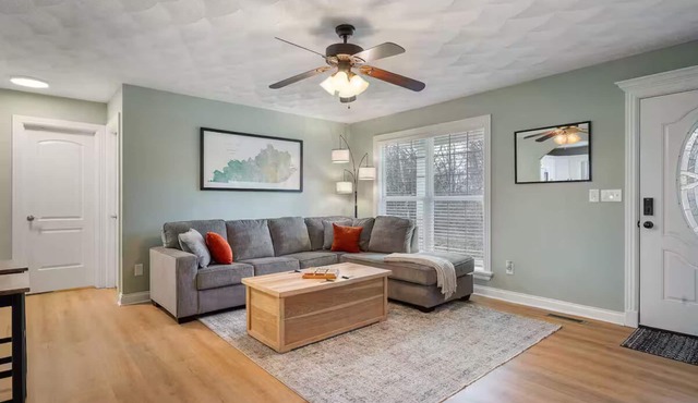 Spacious, Pristine Home w/Firepit, Bourbon Lounge