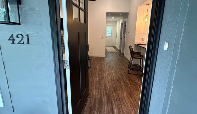 Spacious, private, and close to downtown Rogers, AR & Trails