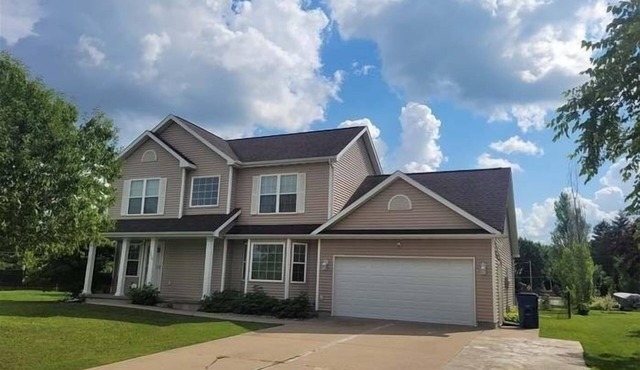 Spacious Private BR & BA in Ankeny