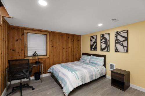 Spacious Private Room in a Spacious Shared Home#4