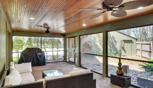 Spacious Prospect Cottage w/Deck & Scenic Views