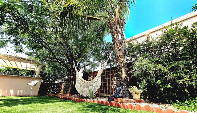 Spacious & quiet 2 story house close to regional parks, golf clubs & shopping.