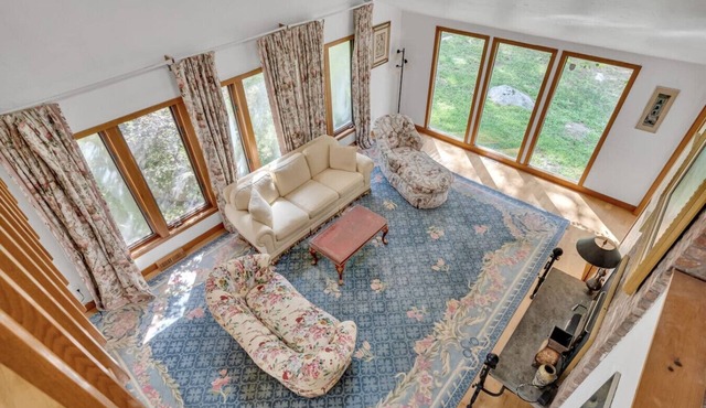 Spacious, Quiet, 4BR+office, 1.5 acres yard