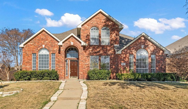 Spacious Quiet 4BR Sleep 8 Fenced Backyard/Garage