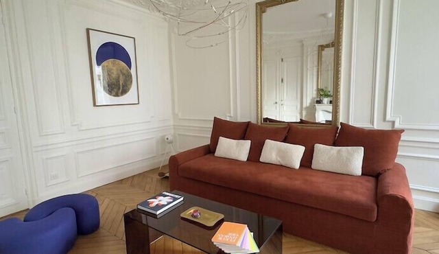 Spacious, Quiet and Elegant Apartment in Paris