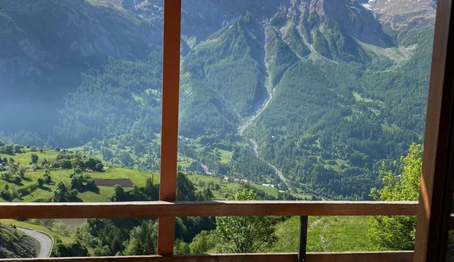 Spacious, quiet apartments with exceptional views