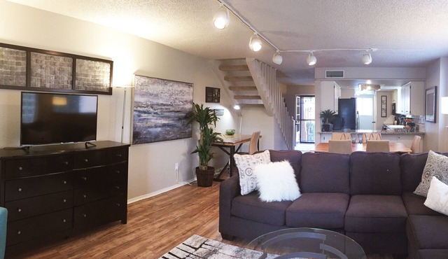 Spacious, Quiet, Comfortable Townhome-Walkable to everything in the Village