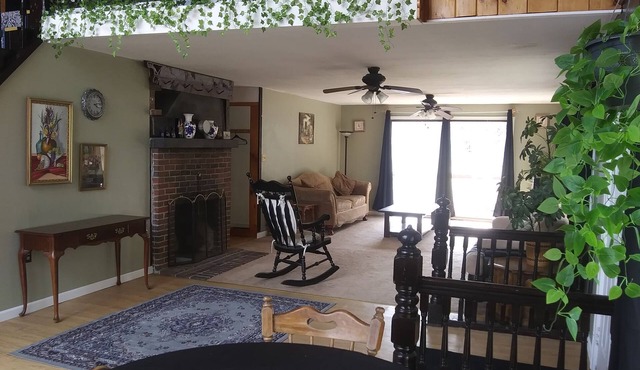 Spacious, quiet country retreat