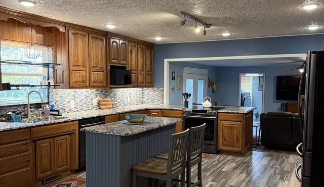 Spacious, Quiet, & Cozy 3 BR Home in Lebanon! Pet-Friendly!