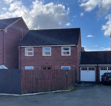 Spacious, Quiet, Sleeps 13, 3 bathrooms, Parking, KIA 1