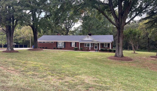 Spacious ranch in the country that has it all.